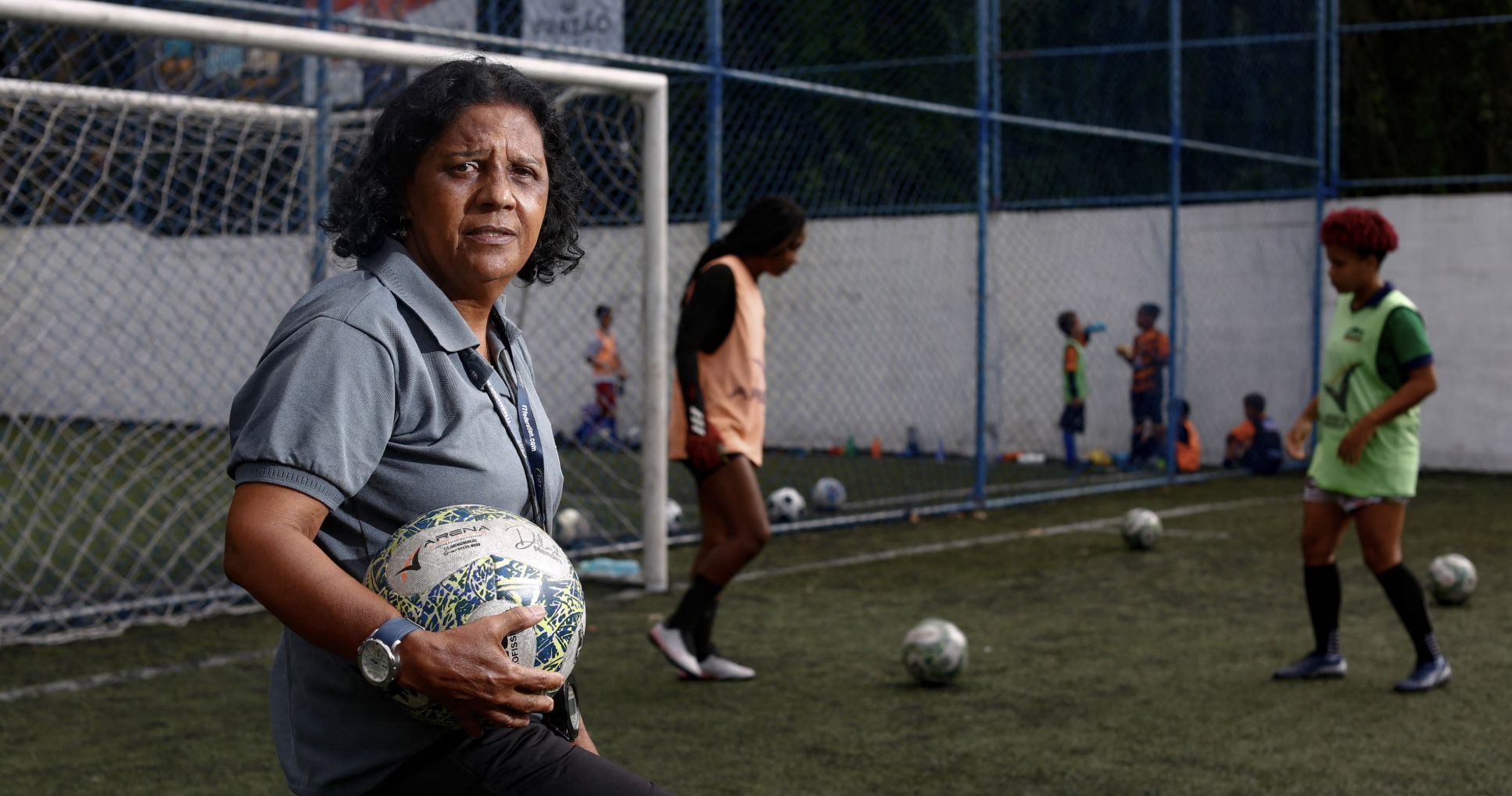 HLV huyền thoại Dilma Mendes: “Cảnh sát từng bắt tôi vì chơi bóng đá”_695b579037a07.jpeg