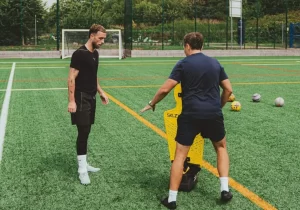 Vũ khí bí mật của các siêu sao: Trào lưu thuê HLV tiền đạo cá nhân_695b572911c34.webp